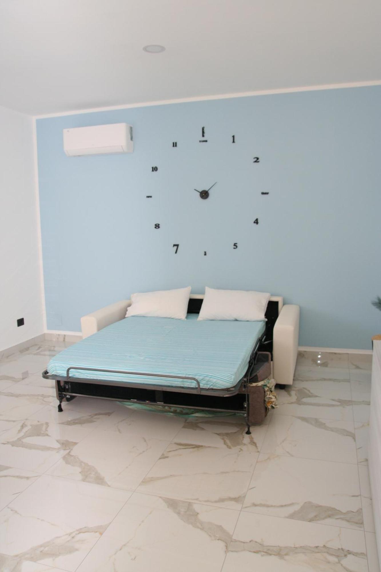 B&B Luxhome Catanzaro Bagian luar foto