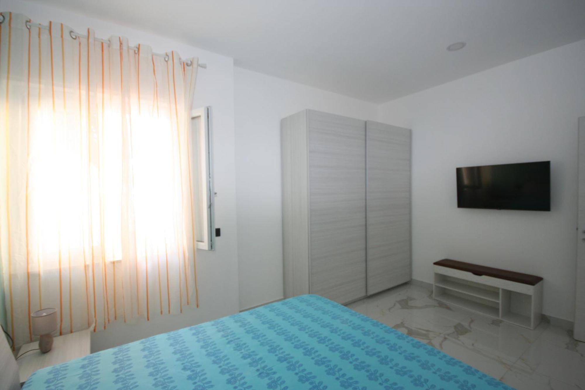 B&B Luxhome Catanzaro Bagian luar foto